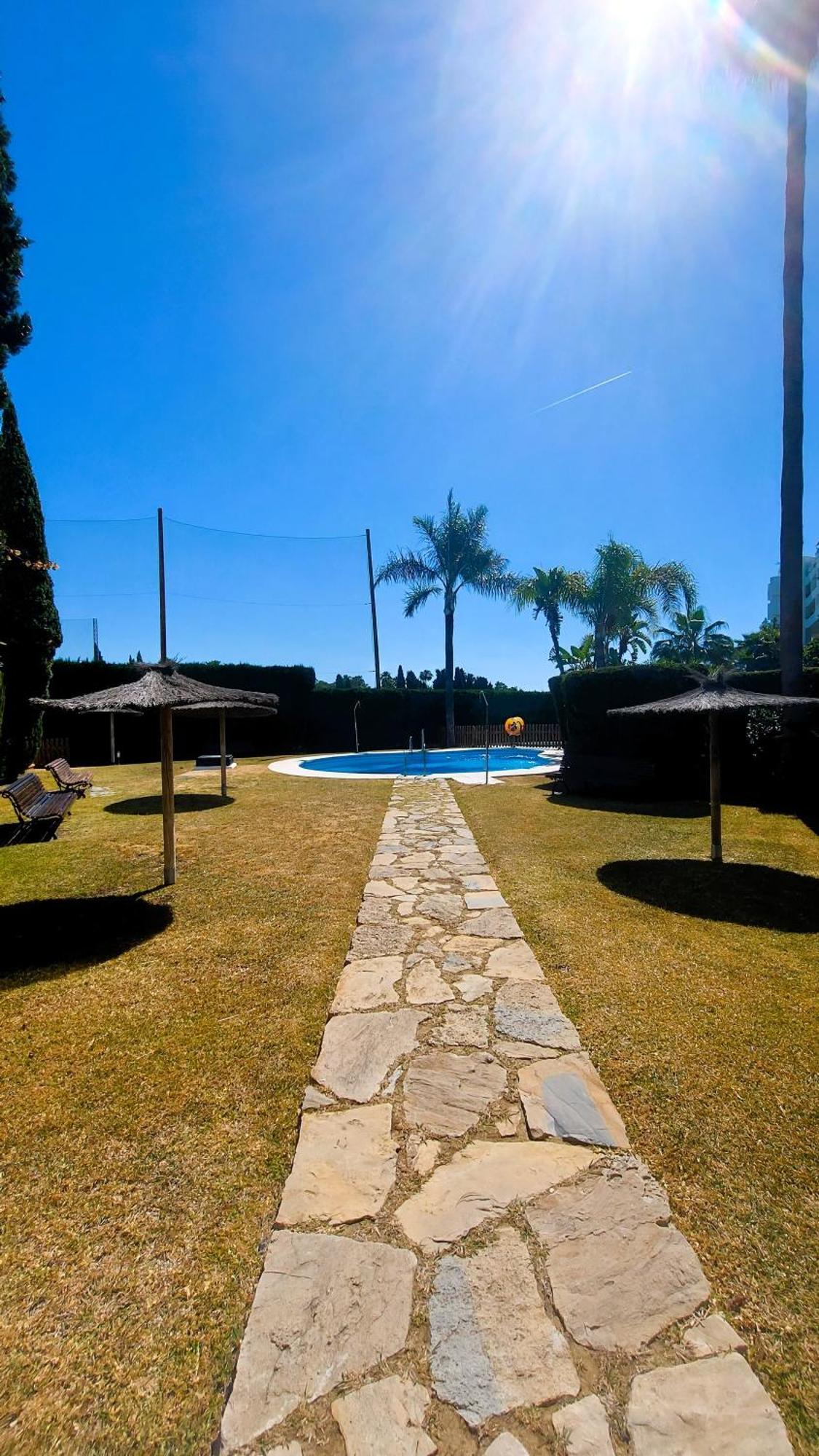 Apartamento And Golfside In Guadalmina